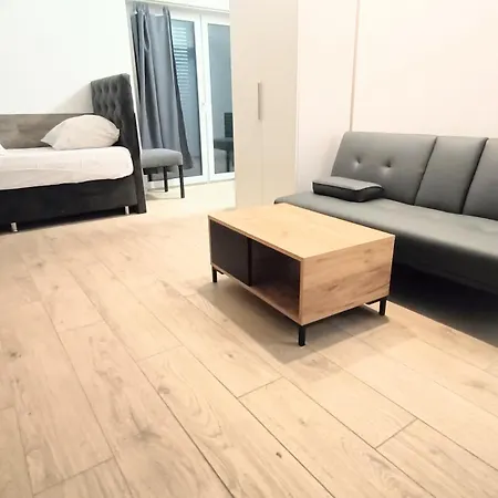 Fmi28 Deluxe Studio-apartments *
